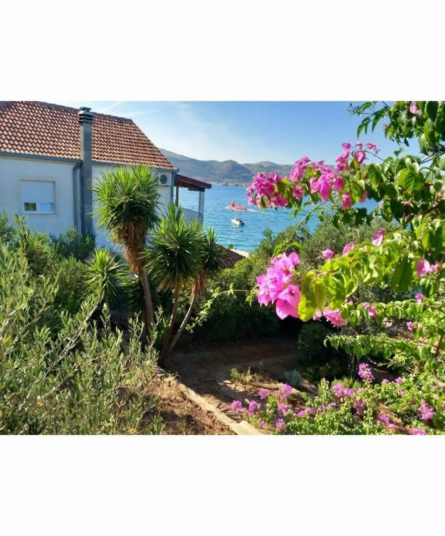 Apartment Bella Trogir 0*,  Croatia